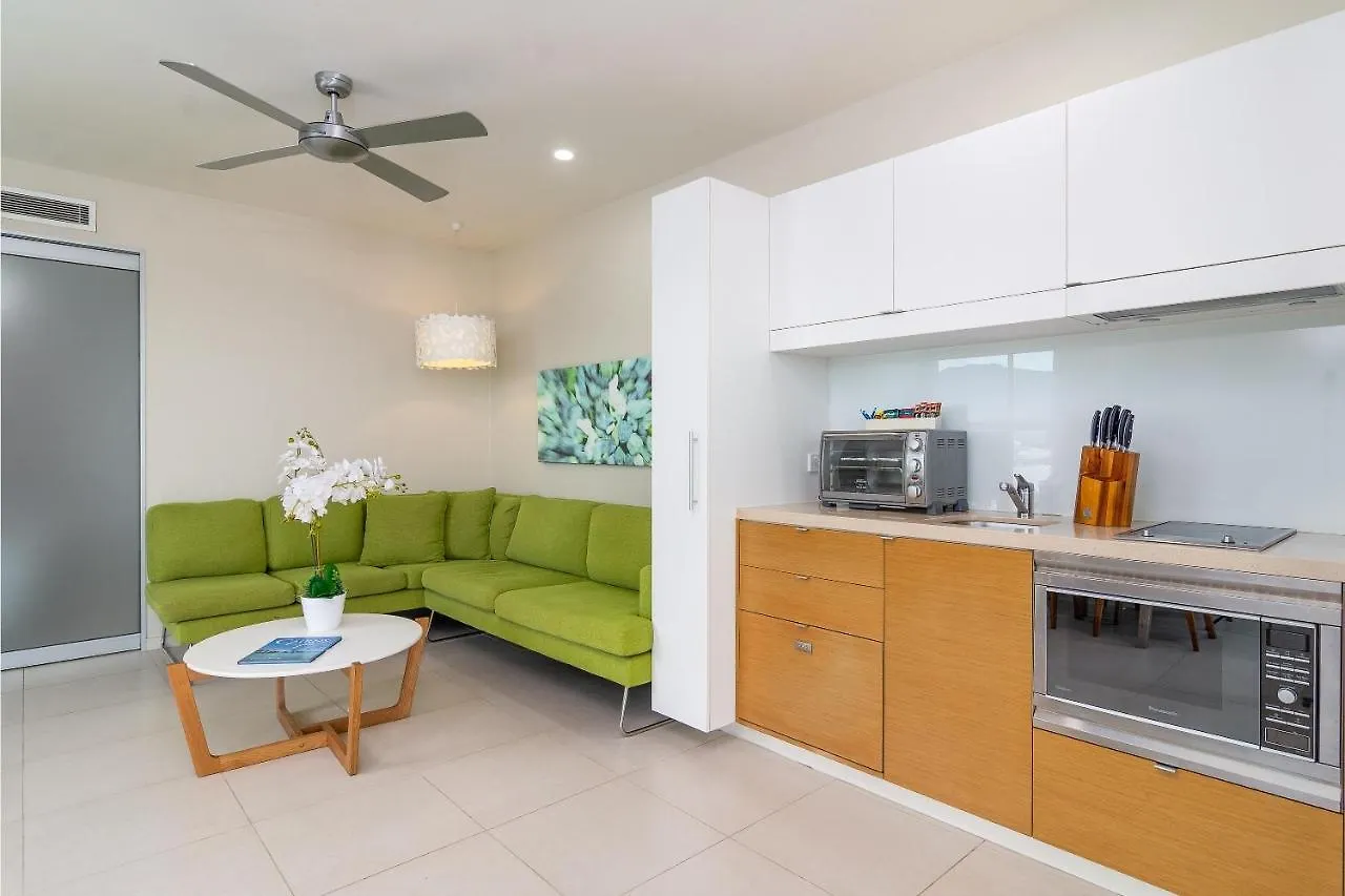 201 Lake Street Cairns Resort