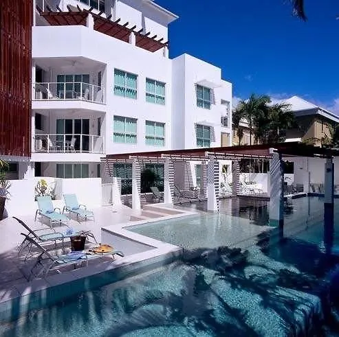**** Resort 201 Lake Street Cairns Australia